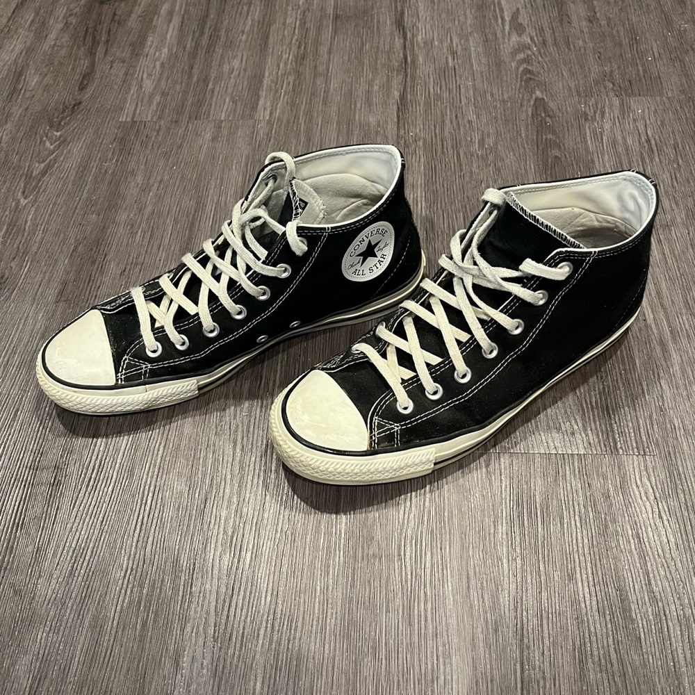 Converse Chuck Taylor Allstar Pro Mid